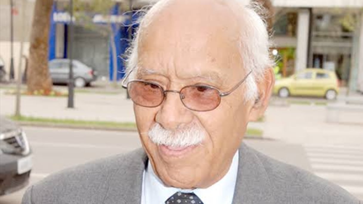 وفاة الكاتب والناقد محمد السرغيني