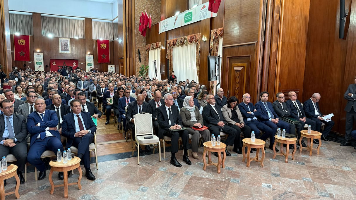 أشغال الاجتماع التشاوري الخاص ببرنامج التنمية الترابية المندمجة لعمالة الدارالبيضاء