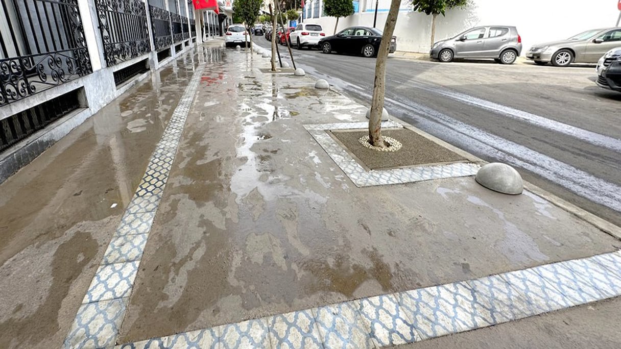 أشغال تبديل رصيف شوارع وأزقة طنجة إستعدادا لكأس إفريقيا