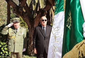 Le président algérien Abdelmadjid Tebboune et le chef de l'armée, Saïd Chengriha.