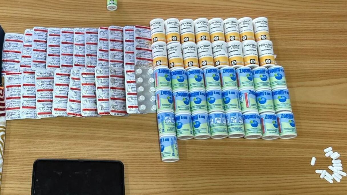 توقيف شابة عشرينية بحوزتها 1444 قرصا مخدرا