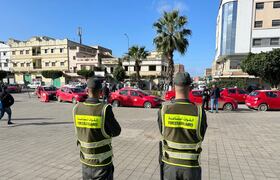 المعدن الأصيل للمغاربة: رحلات مجانية وفرحة عارمة لحظة وصول عشرات المواطنين لمحطة القطار بالقصر الكبير