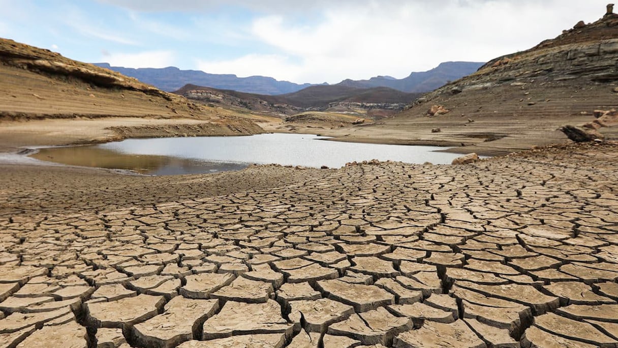 آثار الجفاف بحوض أم الربيع