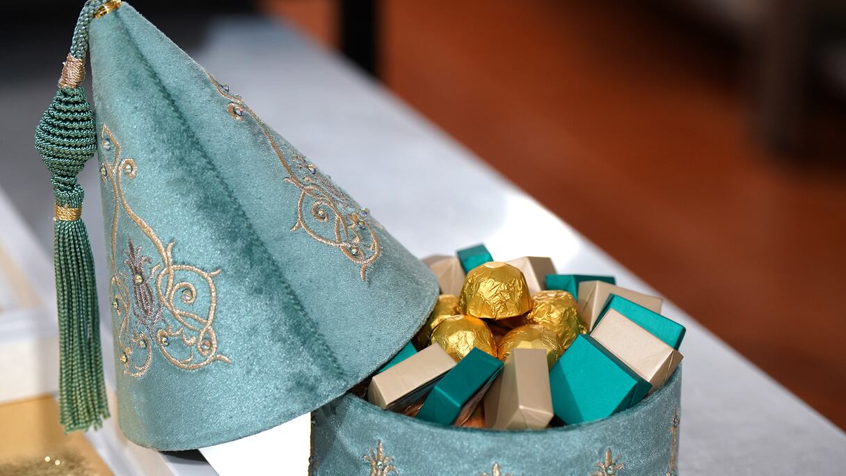 أجواء إقبال المغاربة على الشوكولاطة بمناسبة "ألبوناني"