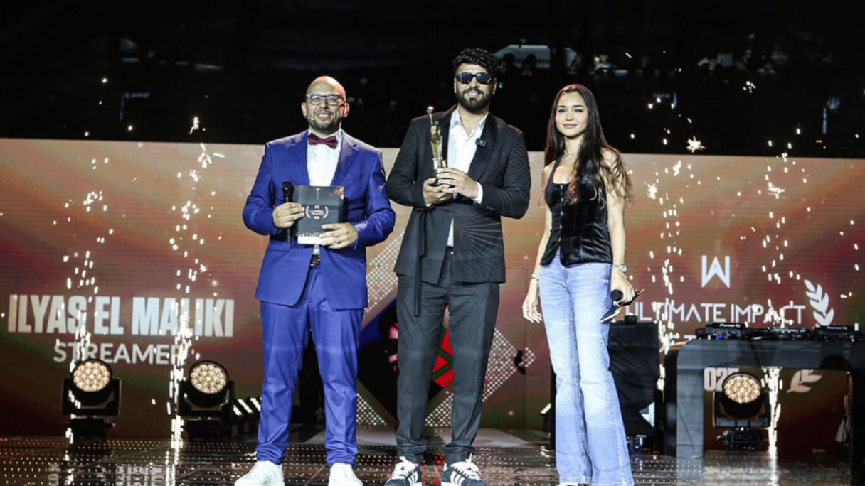 ريم فكري وإلياس المالكي خلال حفل توزيع جوائز L’Gaming Awards