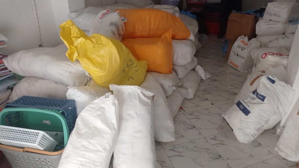 جمارك تطوان تحجز ستة أطنان من الأكياس والمواد البلاستيكية الممنوعة