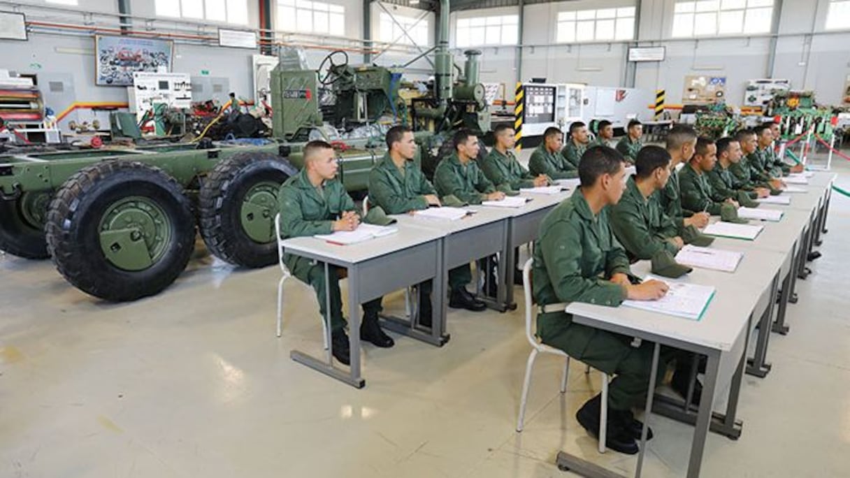 أفراد من "الفوج 36" يتلقون تكوينهم العسكري