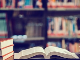 المترجم المغربي محمّد الجرطي مُترجماً المفكّر الفرنسي بيير ماشيري