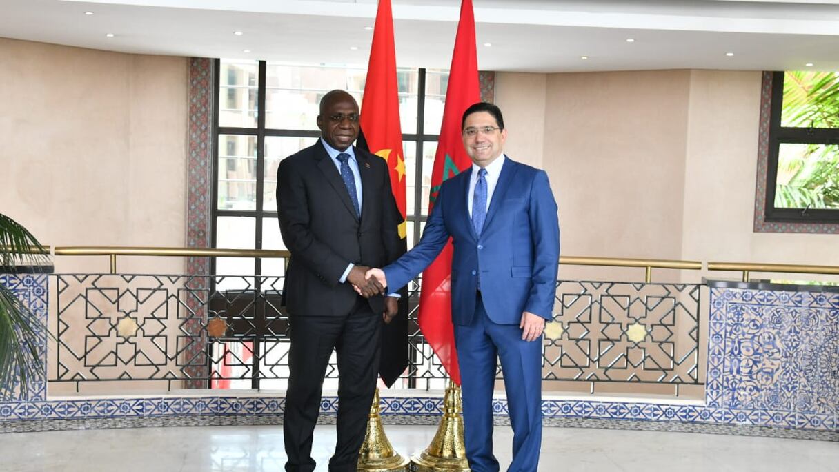 وزير الشؤون الخارجية والتعاون الإفريقي والمغاربة المقيمين بالخارج، ناصر بوريطة، ووزير العلاقات الخارجية لجمهورية أنغولا، تيتي أنطونيو