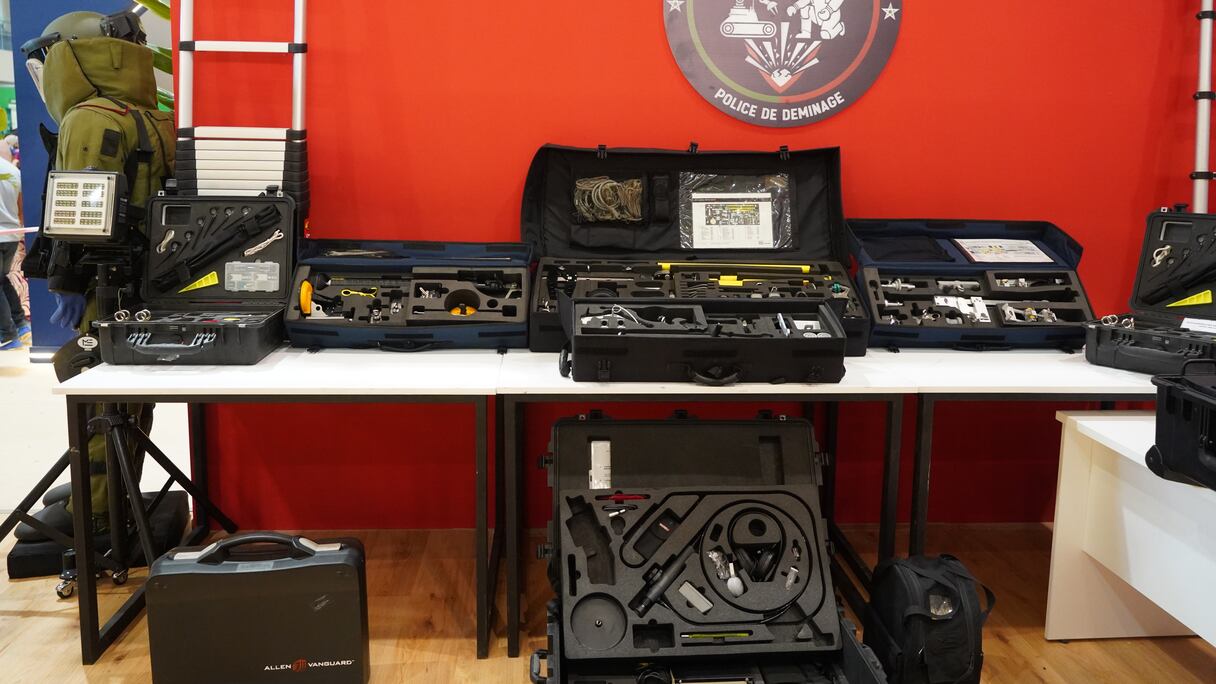 الشرطة المكلفة بتفكيك المتفجرات