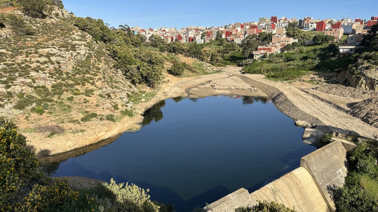 كارثة بيئية بطنجة.. مياه الصرف الصحي تتسرب إلى حقينة سد تلي