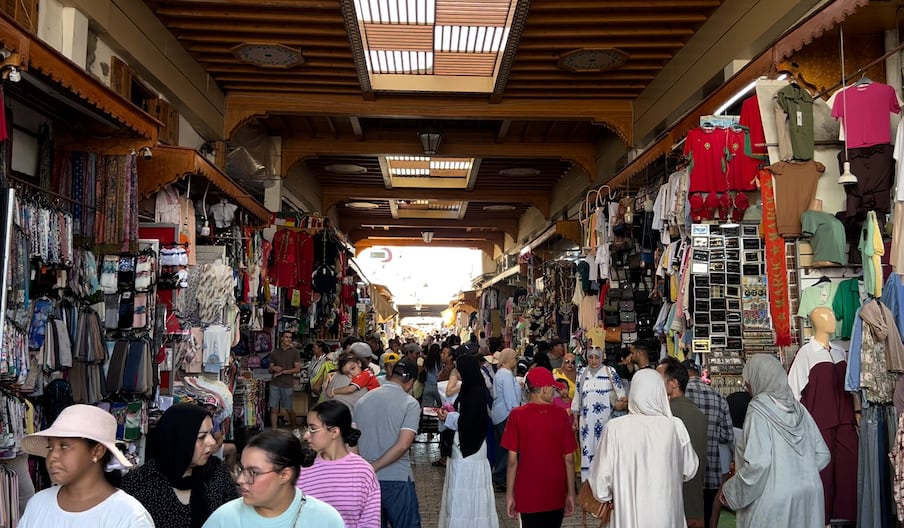 الدخول المدرسي ينعش الرواج التجاري بأزقة المدينة العتيقة بالرباط