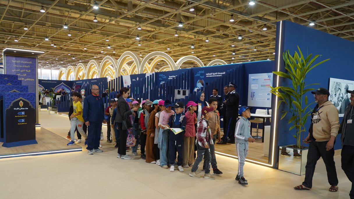 حضور الأطفال بالأيام المفتوحة للأمن الوطني