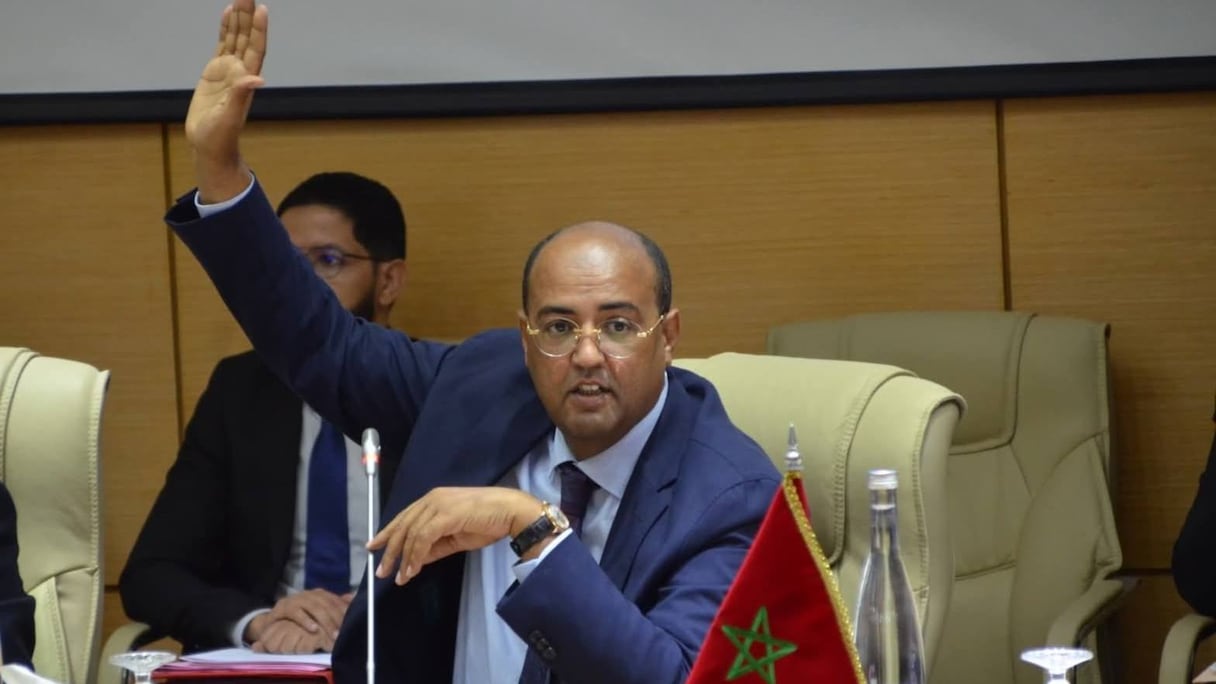 رئيس مجلس جهة العيون-الساقية الحمراء سيدي حمدي ولد الرشيد