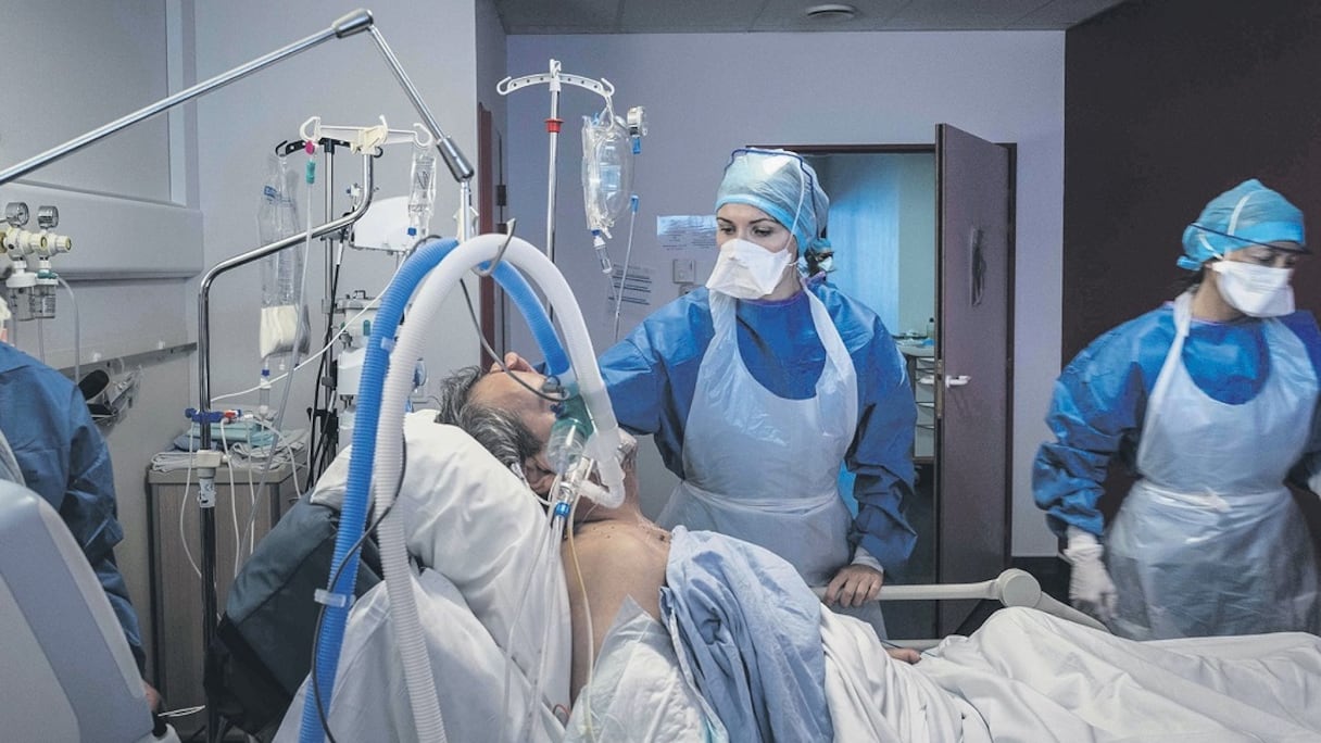 Un patient en salle de réanimation.