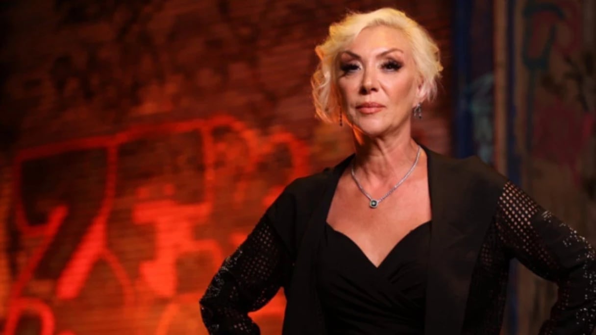 الفنانة التركية غللو