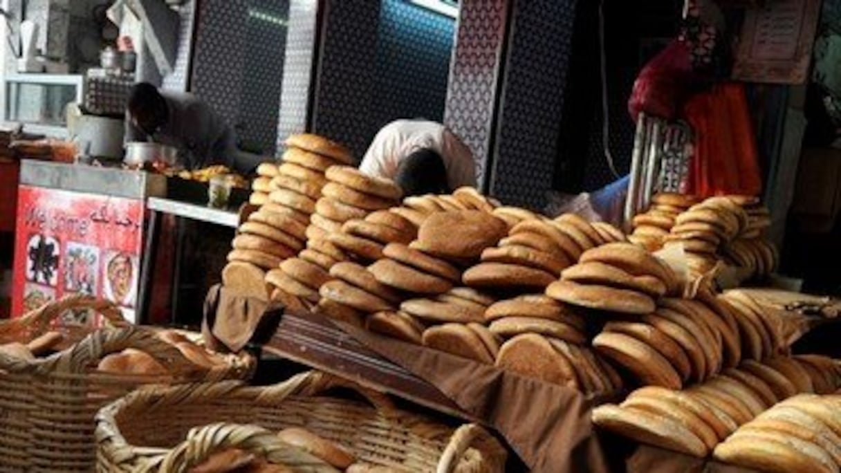 الدقيق الفاسد يستعمل في صنع الخبز