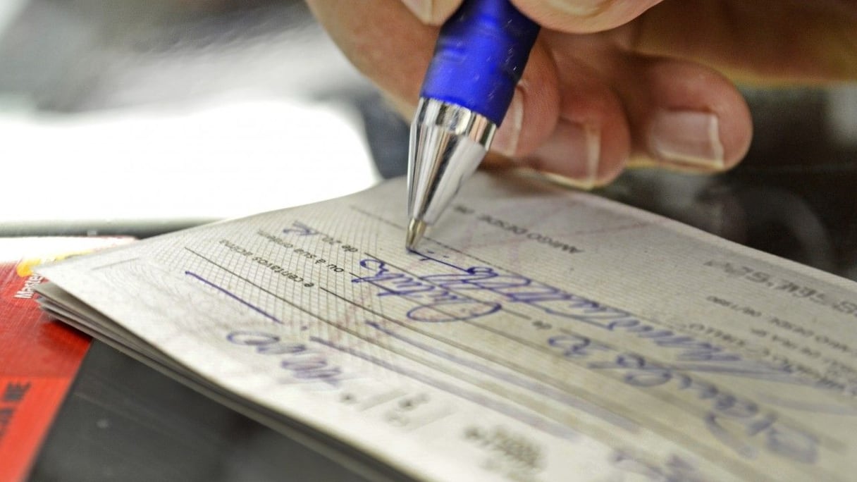 أزيد من 700 ألف ممنوع من الشيكات ينتظرون عفوا شاملا