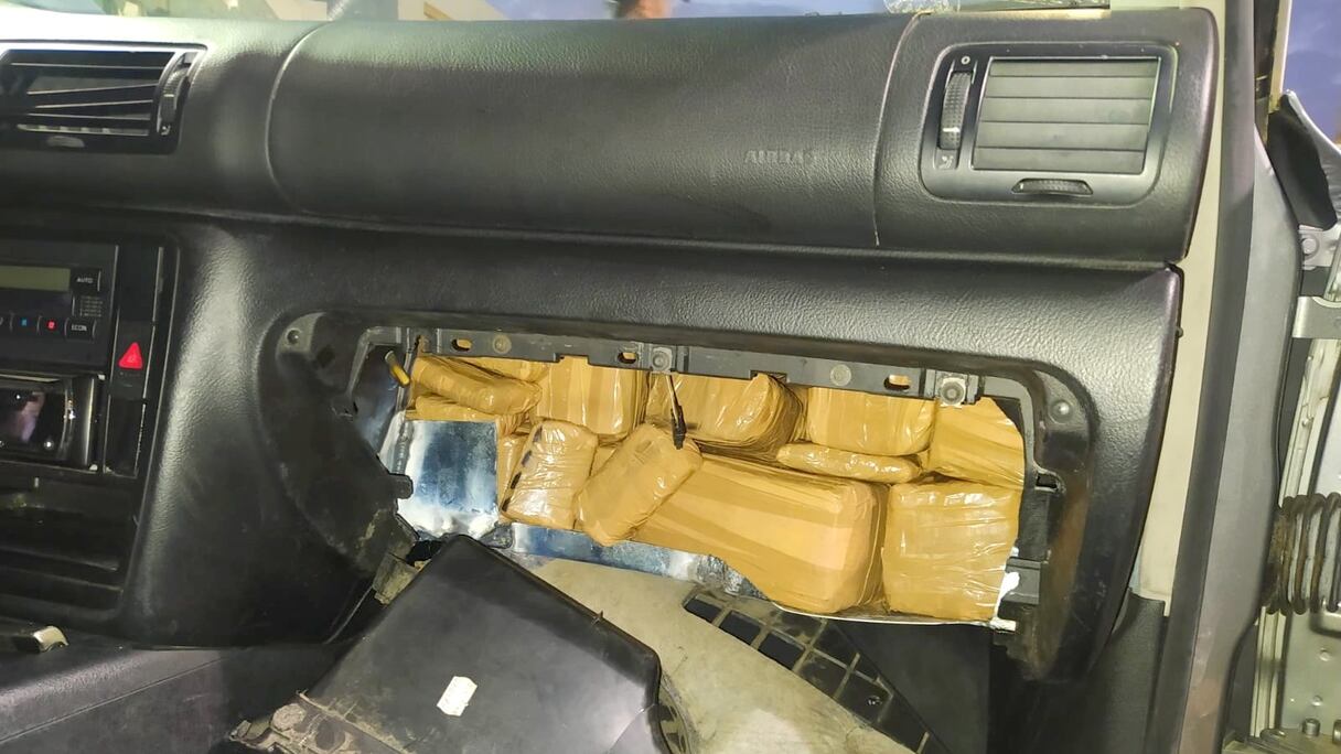 حجز كمية مهمة من الحشيش لدى مواطن إسباني بميناء طنجة المدينة