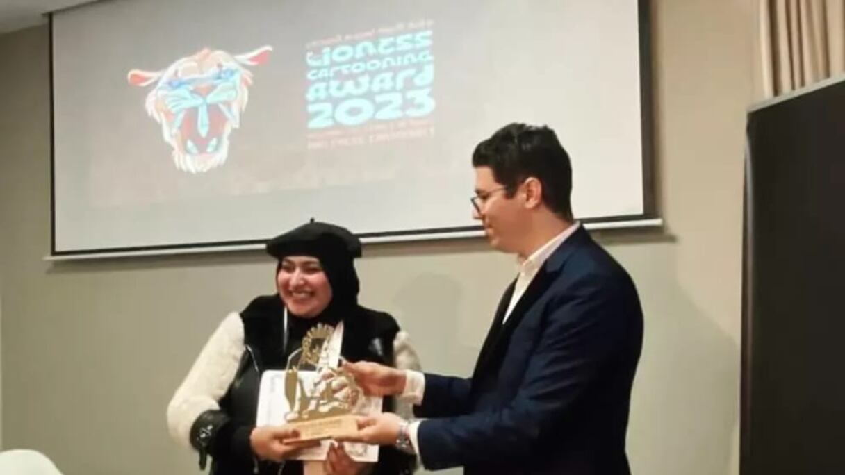 جائزة اللبؤة لرسوم الصحف من نصيب الفنانة أمينة فايز