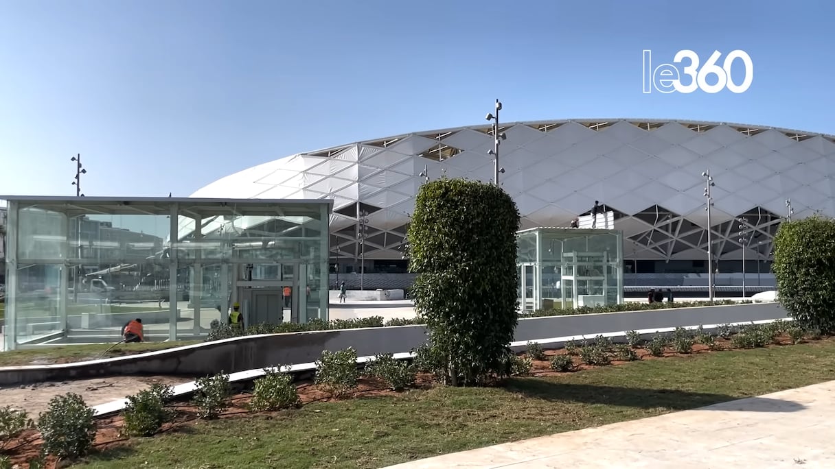 اللمسات الأخيرة لمحيط ملعب البريد بالرباط