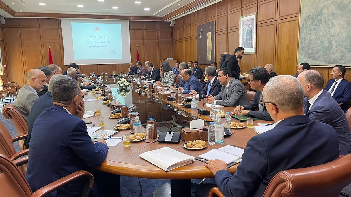 اجتماع بين الحكومة و النقابات حول إصلاح أنظمة التقاعد