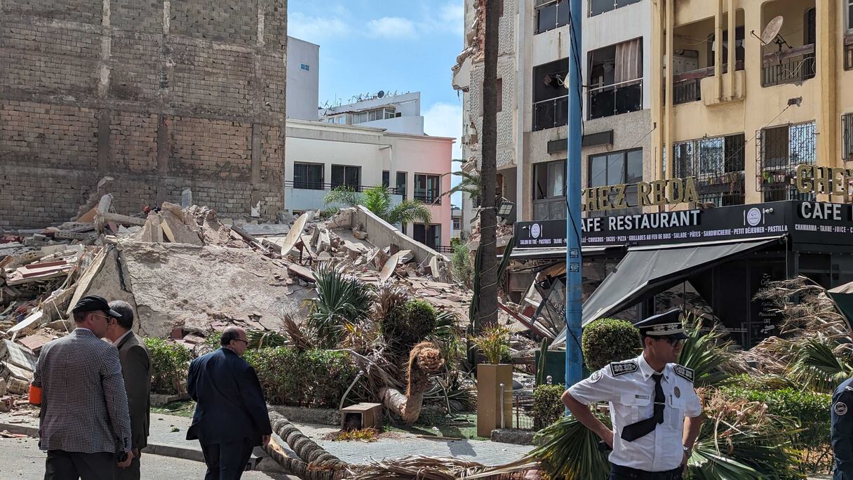 انهيار بناية من أربع طوابق بشارع مولاي يوسف