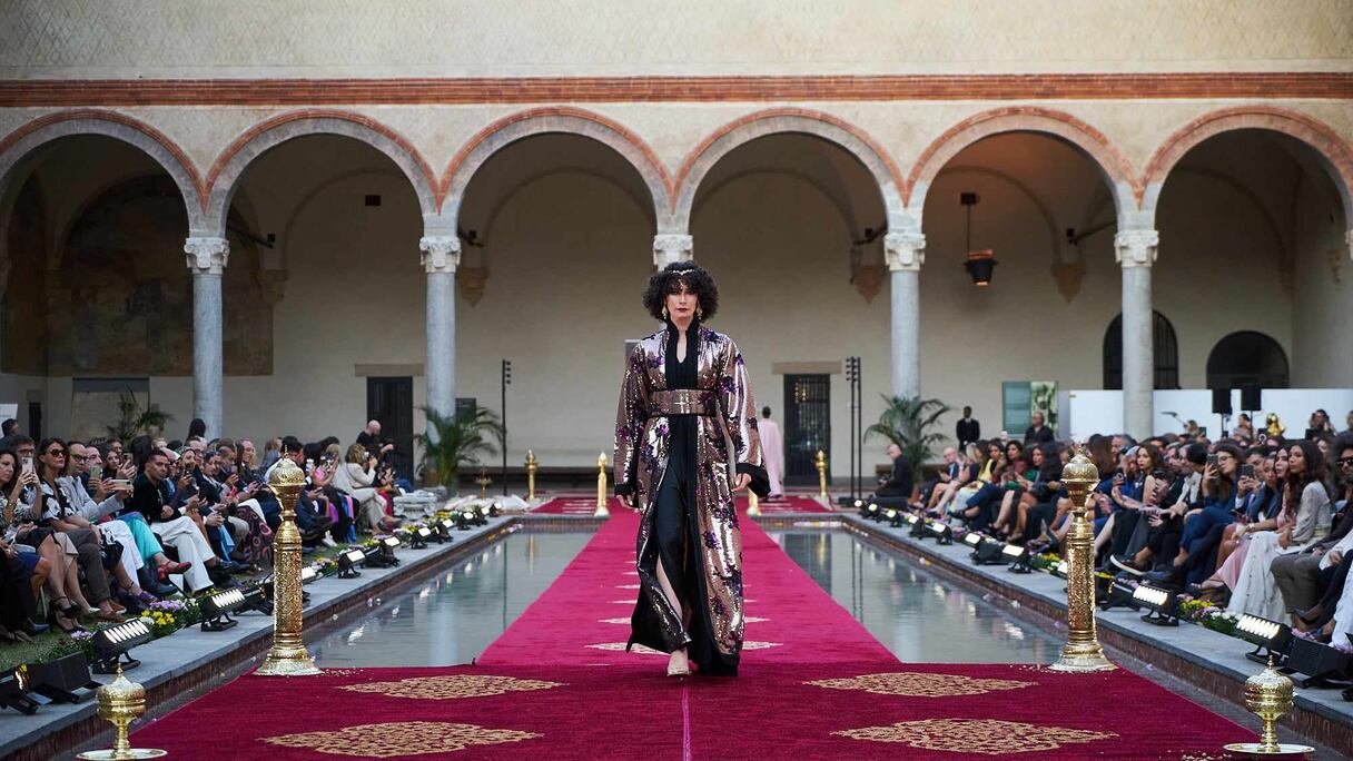 عرض أزياء للمصممة المغربية هنية الحراتي