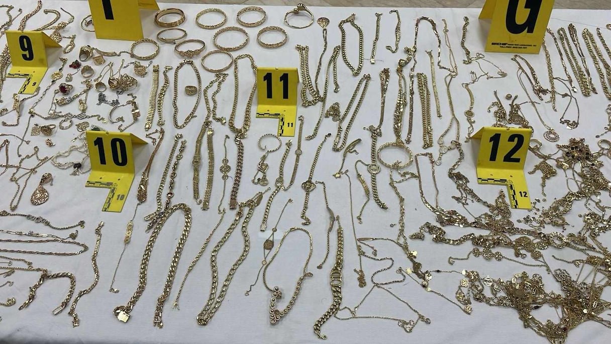 المجهورات الذهبية المسروقة