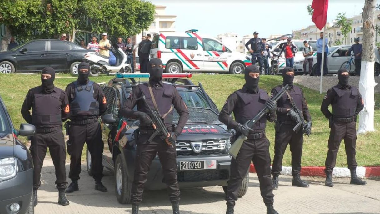 عناصر من الأمن الوطني على أهبة الاستعداد للتدخل