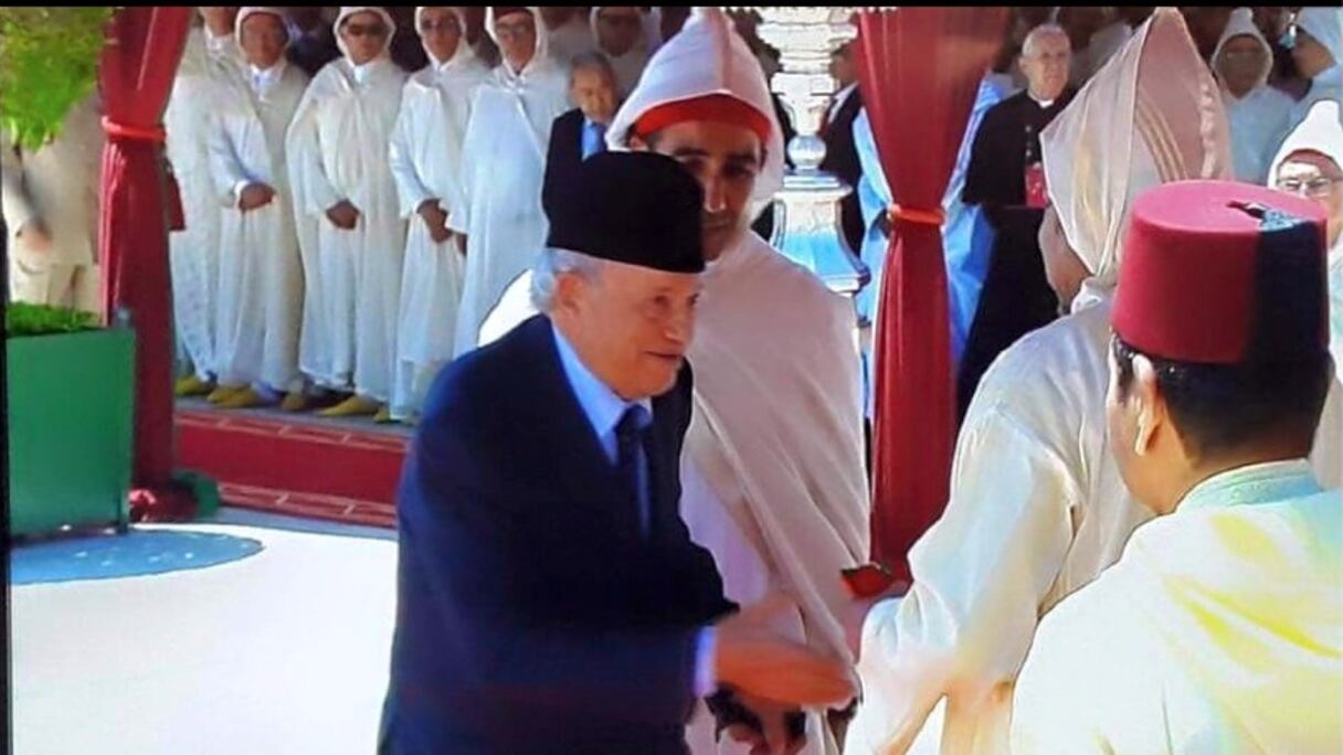 Mohamed Bensaïd Aït Idder, ancien opposant à Hassan II, a été décoré par le roi Mohammed VI des insignes de "Wissam Al Arch", plus haute distinction royale, le 30 juillet 2015.