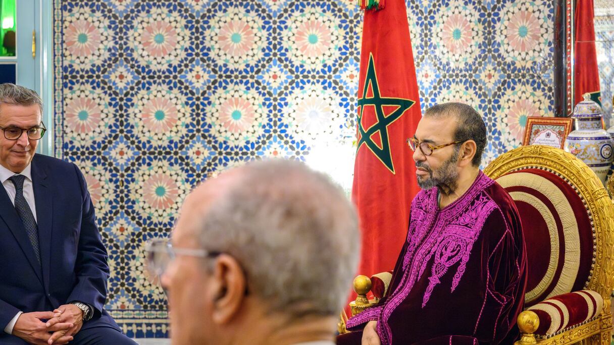 Lors de la séance de travail réservée à la révision du Code de la famille présidée par le roi Mohammed VI, lundi 23 décembre 2024 au Palais Royal à Casablanca.
