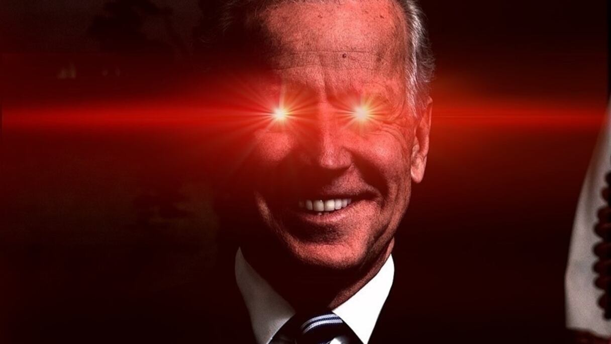 الصورة التي نشرها بايدن عبر منصات التواصل