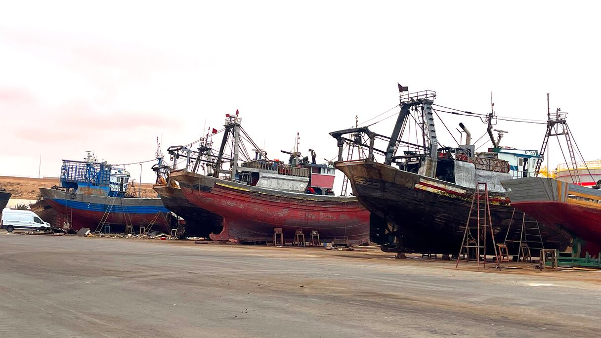 جولة بورش صناعة وإصلاح السفن البحرية بطانطان