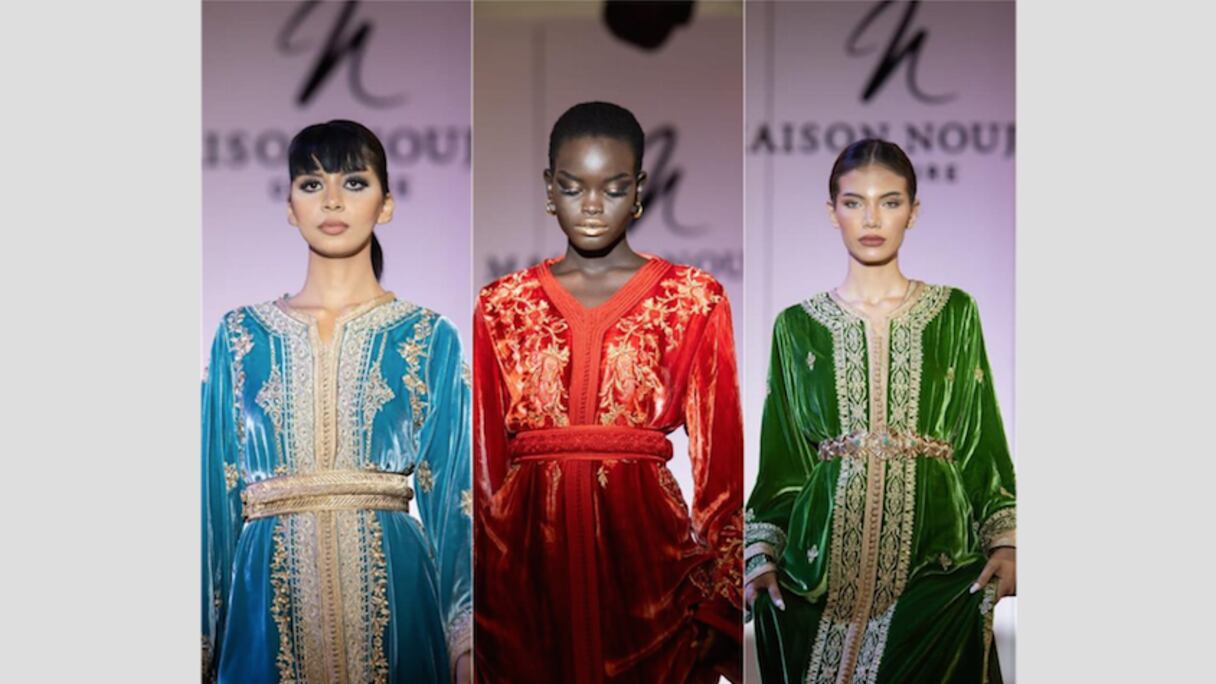 جانب من القفاطين المعروضة