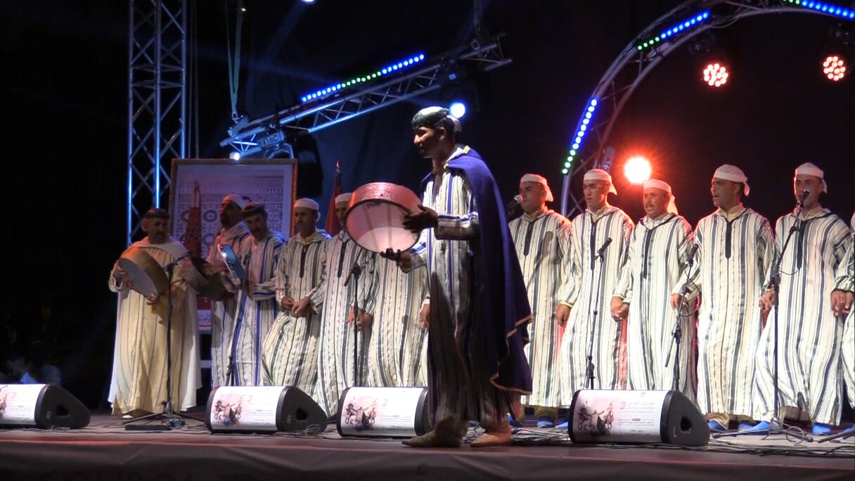 أهازيج أحيدوس تصدح في صفرو.. وتمتع عشاق هذا الفن الأمازيغي العريق