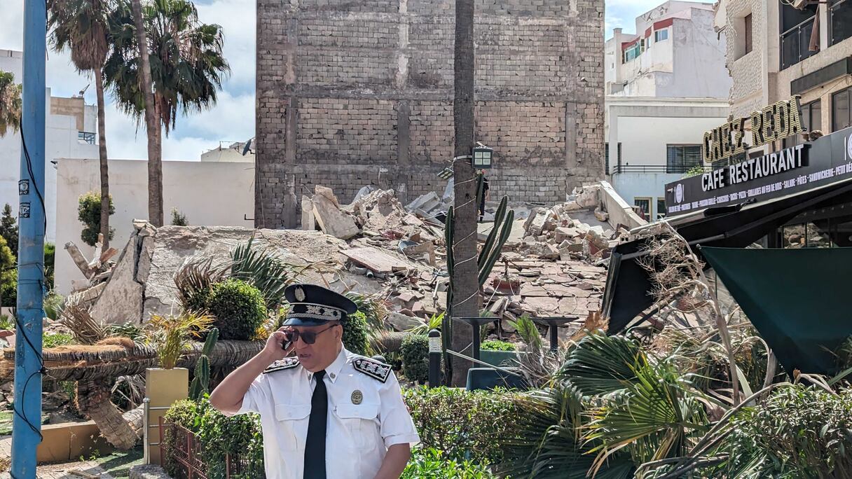 انهيار بناية من أربع طوابق بشارع مولاي يوسف