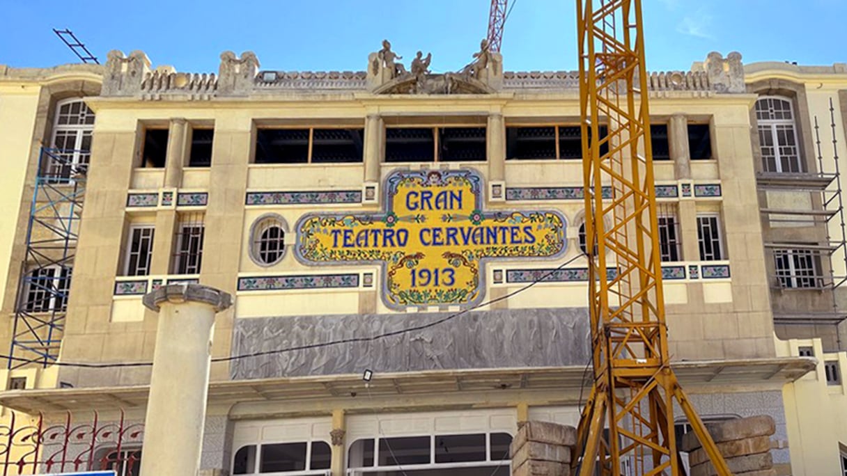 مشاهد حصرية لأشغال الترميم داخل مسرح "سيرفانتيس" طنجة