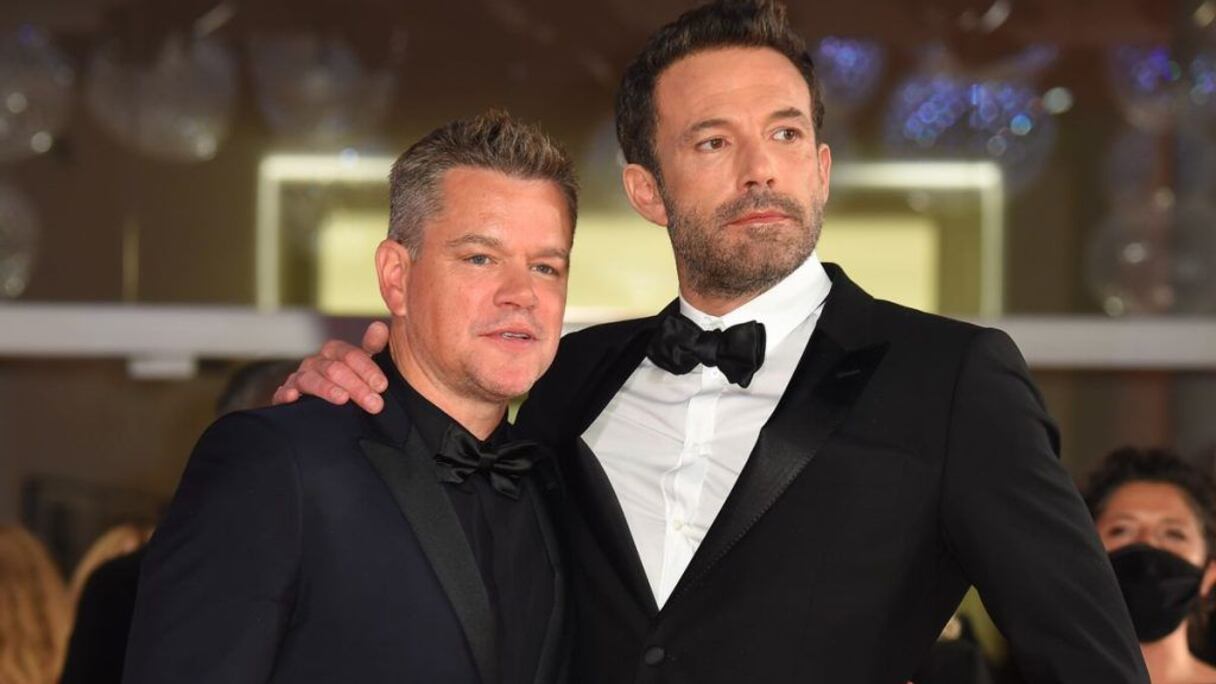 الممثل مات ديمون والمخرج والممثل بن أفليك