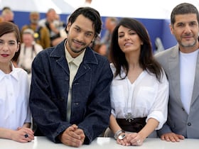 طاقم فيلم "القفطان الأزرق" لمخرجته مريم توزاني