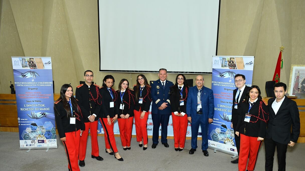 ممثلي المدرسة المحمدية للمهندسين في اليوم الوطني الثالث للابتكار