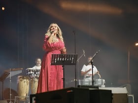 أسماء لمنور