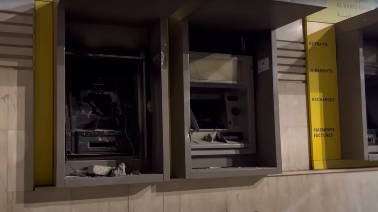 Une partie des dégâts enregistrés à Inzegane après les émeutes du mardi 30 octobre 2025. Capture d'écran.