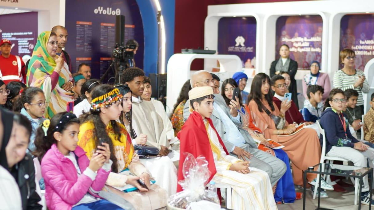 مشاركة الأطفال برواق المجلس الوطني لحقوق الإنسان بمعرض الكتاب