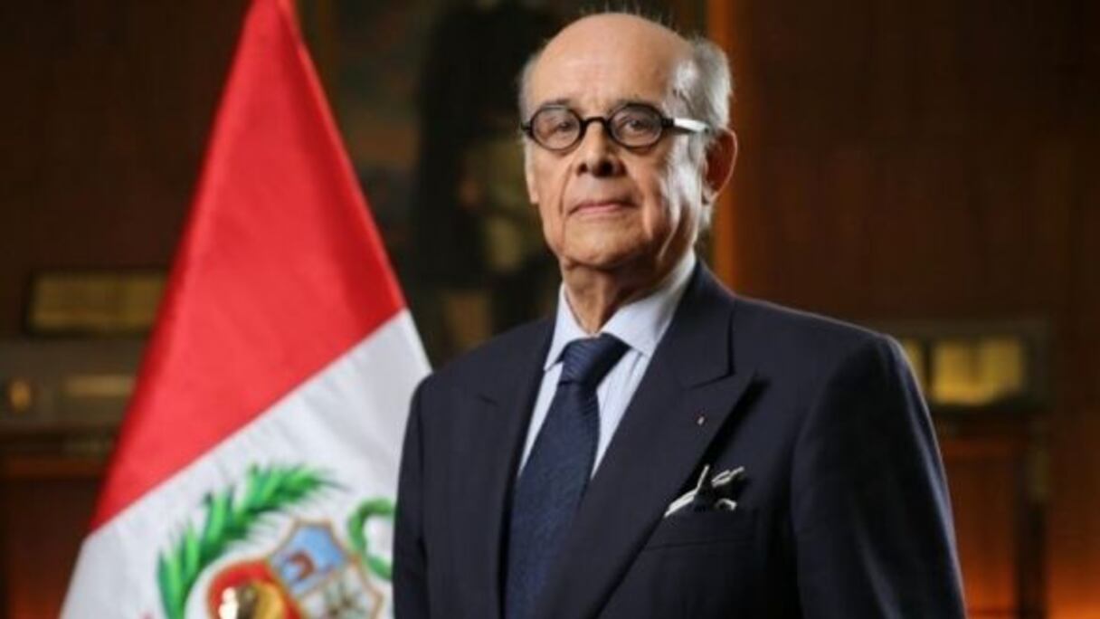 ريكاردو لونا وزير الخارحية البيروفي
