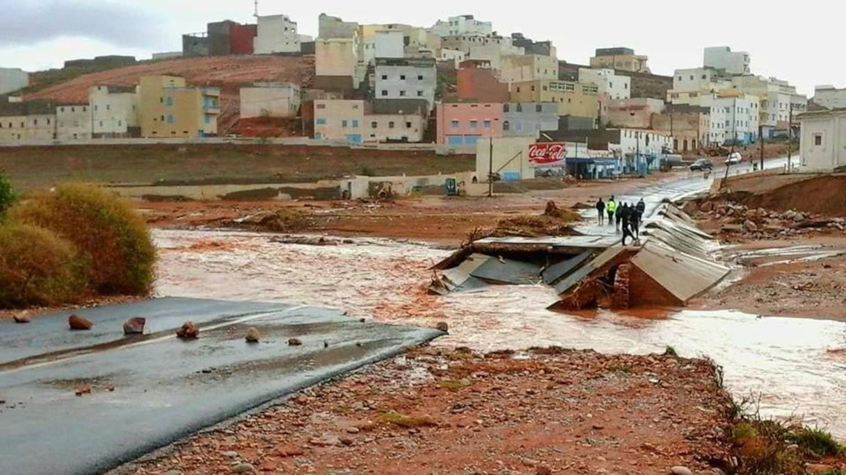 انجراف تربة زاد من تعقيد الوضع بالمدينة
