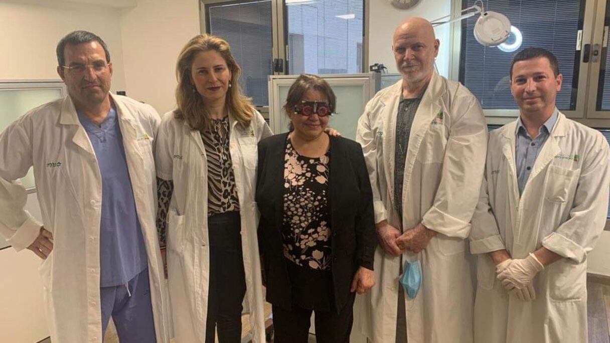 امرأة تستعيد بصرها بإسرائيل بعد 20 عاما من الظلام
