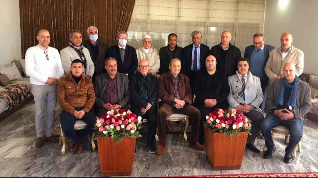 هجرة جماعية من حزب البام إلى الأحرار بجهة اشرق
