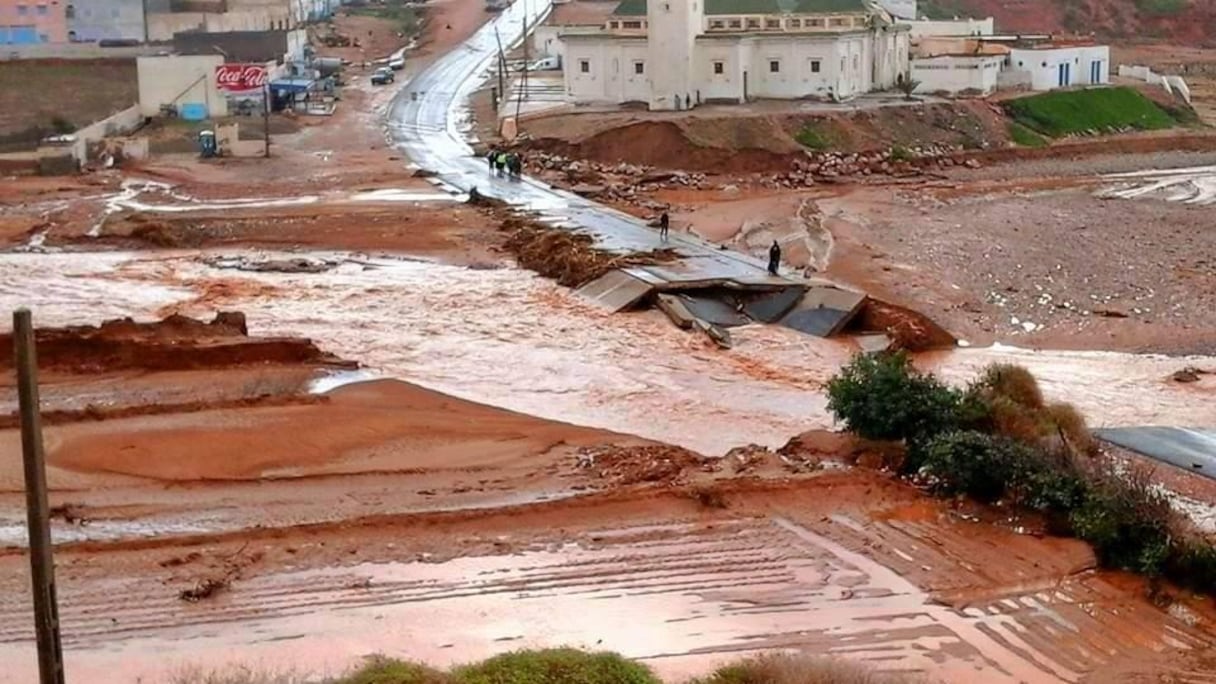 منظر عام لأحد شوارع تزنيت يوم أمس
