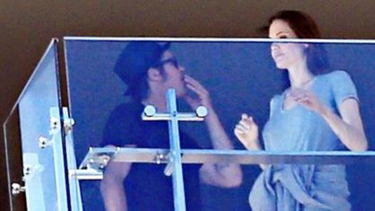 صورة للمشاداة بين النجمين
